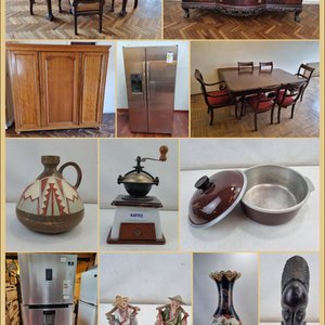 Lote anterior: Muebles de comedor, heladera, cafetera y adornos antiguos