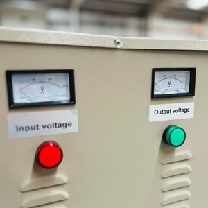 Transformador Trifásico 5 KVA de 220V a 380V - imagen 2