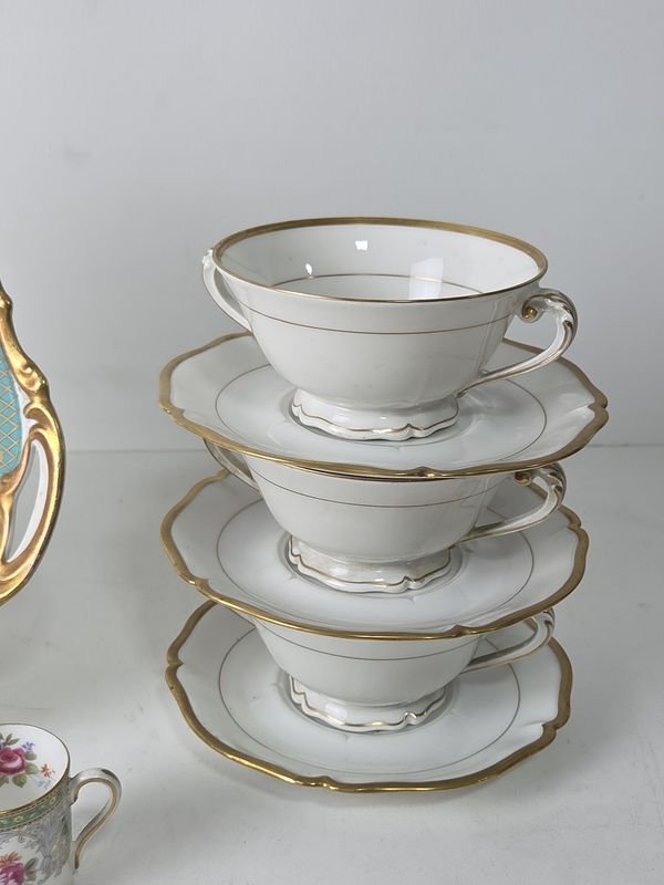 Piezas de porcelana fina y decorativa - imagen 4