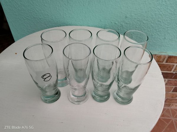 Vasos de cristal tipo pilsner en buen estado - imagen 2