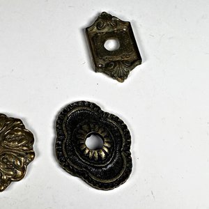 Lote de 4 Placas de Bronce y Frasco de Cloruro de Etilo K.B.M. - imagen 5