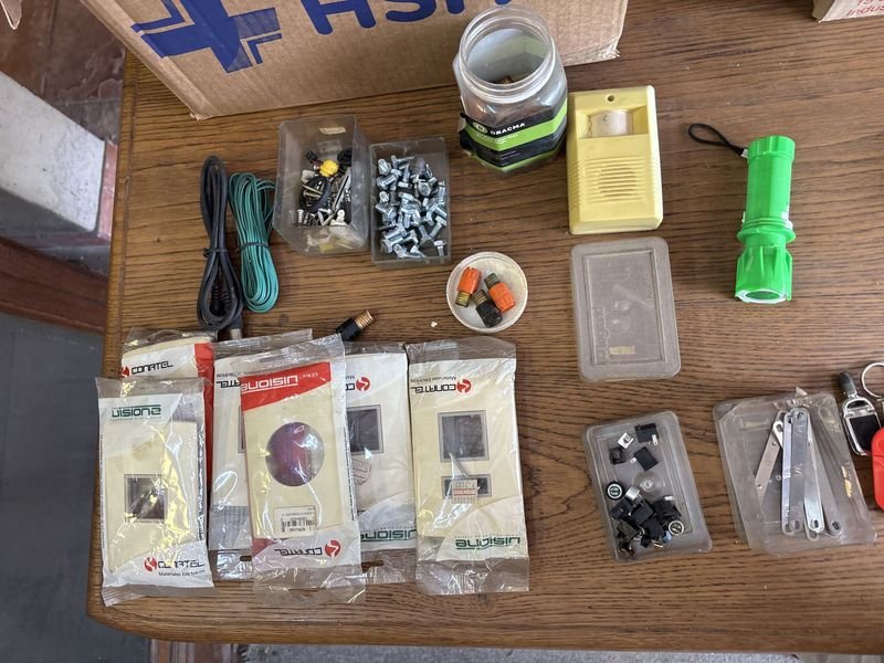 Componentes electrónicos y accesorios en venta - imagen 4