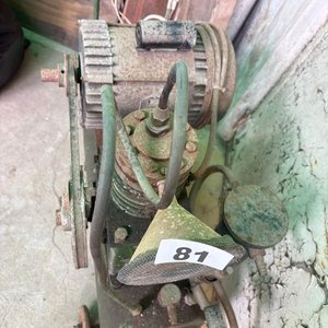 Compresor de Aire con Tanque Horizontal y Ruedas - imagen 3