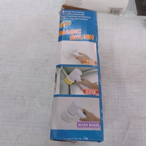 Cuatro piezas: cepillo mágico + manga de repostería + shoting + parlante con batería. - imagen 5