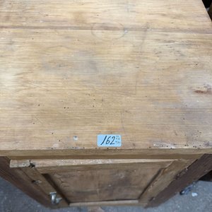 Lote siguiente: Buró de Madera Maciza: Pino Blanco y Pinotea