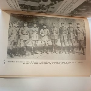 Libro "Aportes para la Historia de la Fuerza Aérea Uruguaya" - Montevideo, 1974 - imagen 3