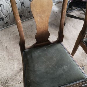 Mesa de Comedor Ovalada de Madera y Vidrio con 4 Sillas Tapizadas - imagen 6