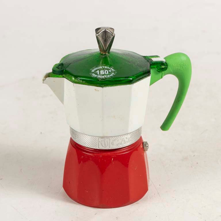 Lote siguiente: Cafetera italiana de buena calidad