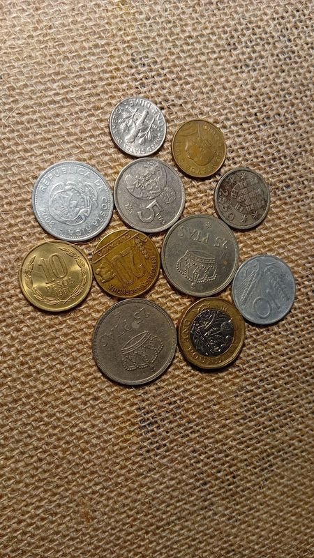 Lote de 12 Monedas Diversas - imagen 1