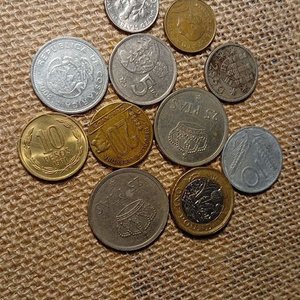 Lote siguiente: Lote de 12 Monedas Diversas