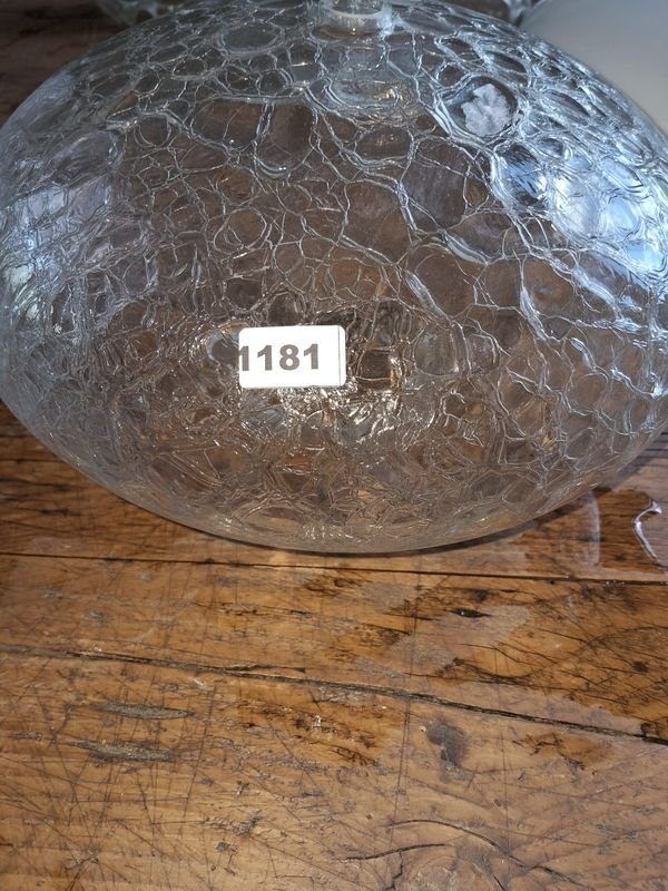Lote siguiente: Tulipa de vidrio tallado: Decoración de cristal con patrón de vidrio quebrado