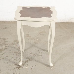 Lote siguiente: Mesita de Sala Francesa Estilo Luis XV Pintada y Lustrada
