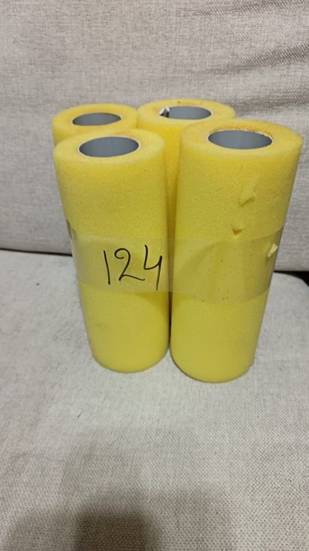 Cuatro Rollos de Etiquetas Autoadhesivas Amarillas