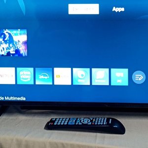 Smart TV LED Samsung 32" HD UN32T4310AG con Wi-Fi y Control Remoto - imagen 2