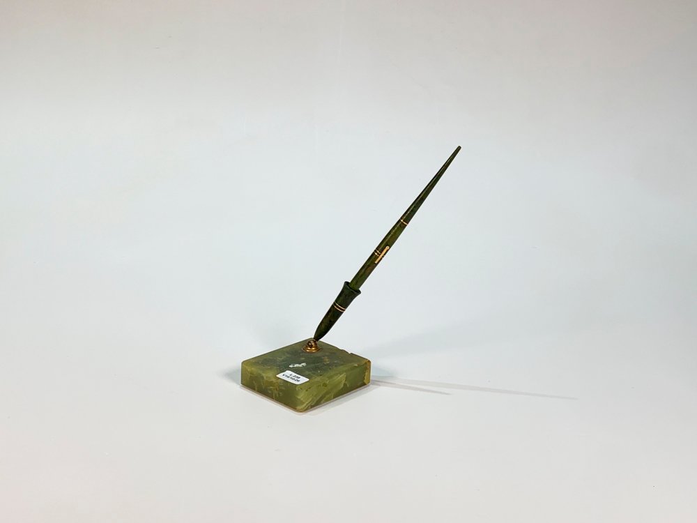 Portaplumas de Ónix Verde con Pluma Vintage