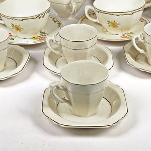 Juego de Loza Inglesa: 23 Piezas de Tazas de Té y Pocillos de Café con Platillos - imagen 4