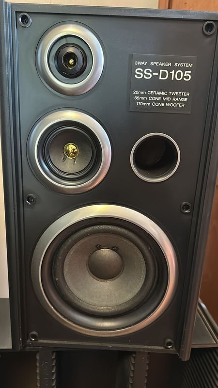 Equipo de audio Sony con disco, cds y cassette - imagen 2