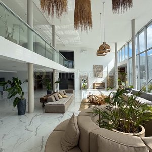 Lote de Mobiliario y Decoración para Espacios Amplios - imagen 7