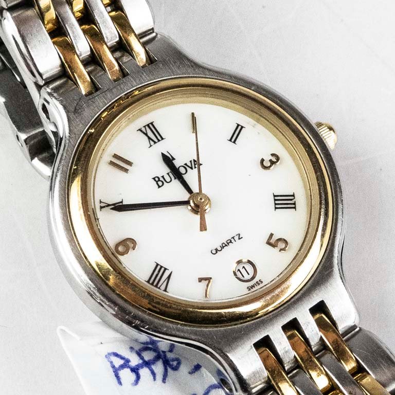 Reloj Bulova con calendario de dama - imagen 1