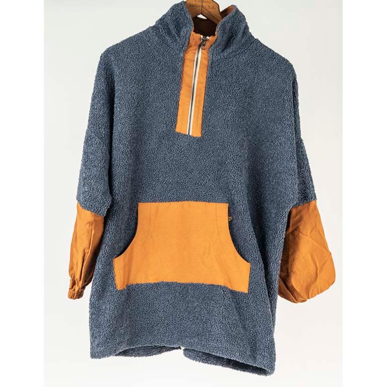 Buzo de Plush Azul y Naranja con Cierre y Bolsillo - Marca Shill Bidder