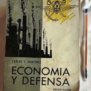 Lote anterior: Libro Economía y Defensa Tomo III - Carlos J. Martínez - Circulo Militar