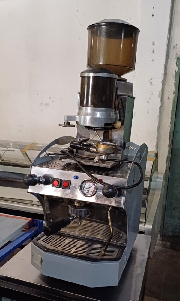 Máquina de Café Rilo con Molinillo Integrado