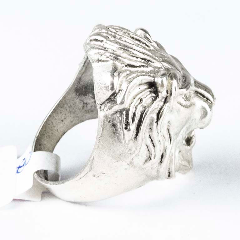 Anillo de plata con diseño de león - imagen 2