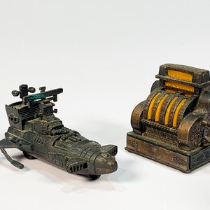 Seis Sacapuntas Decorativos Vintage: Caja Registradora, Locomotora, Nave Espacial, Trompeta, Caballo y Tanque - imagen 2