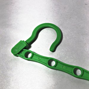 Lote de 45 Multiperchas Plásticas Verdes - imagen 3