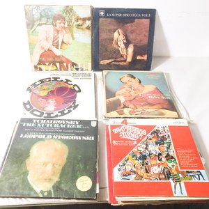 Lote siguiente: Lote de Discos Long Play de Música Variada