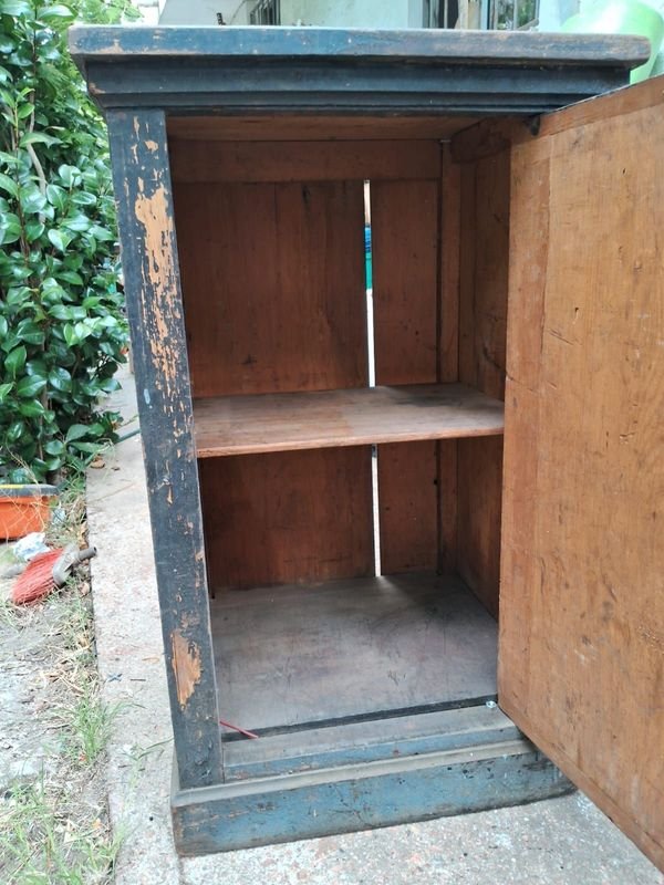 Mueble de madera con estante y puerta para venta - imagen 4