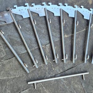 Exhibidores Tubulares Desmontables de Metal Plateado - imagen 5