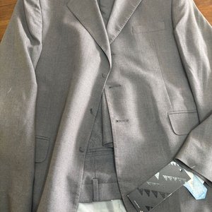Traje Gris Nuevo Talle 54 Hecho en Uruguay - imagen 4