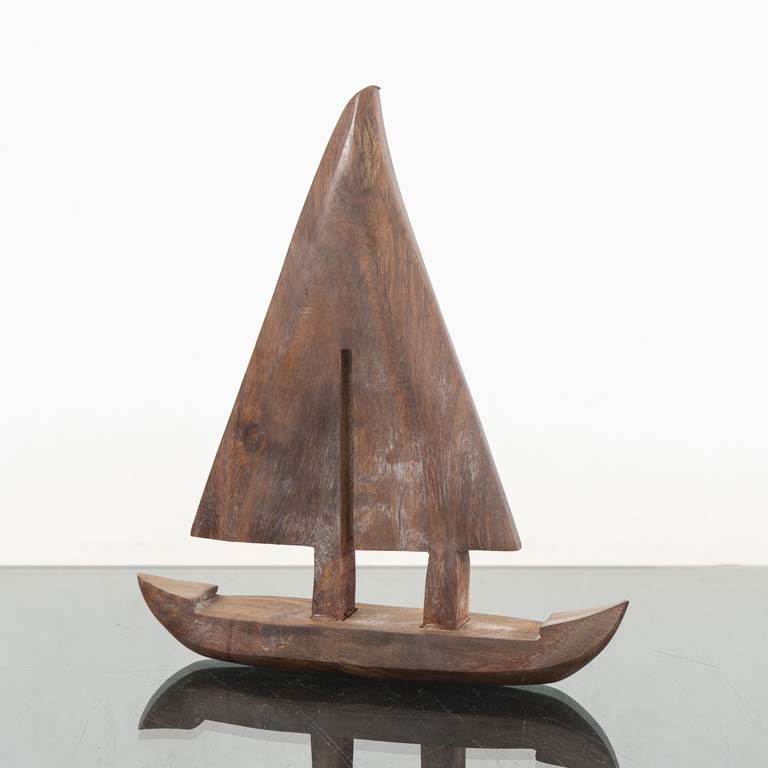 Barco de madera - Medidas: 23x6x27cm