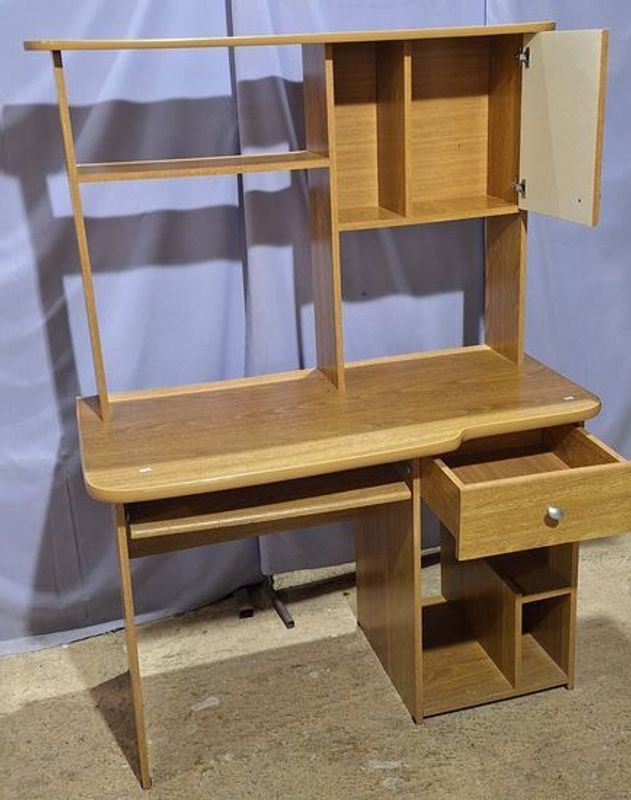 Escritorio de MDF con Alzada y Cajón para Teclado - imagen 2