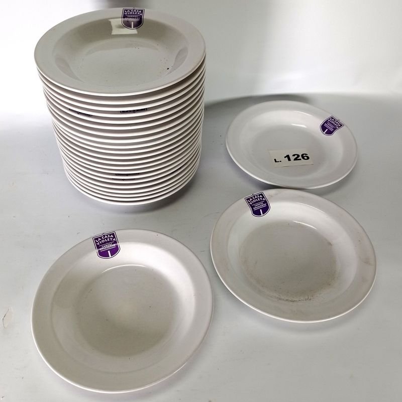 Lote anterior: Platos de porcelana Olmos con logo de La Casa Violeta