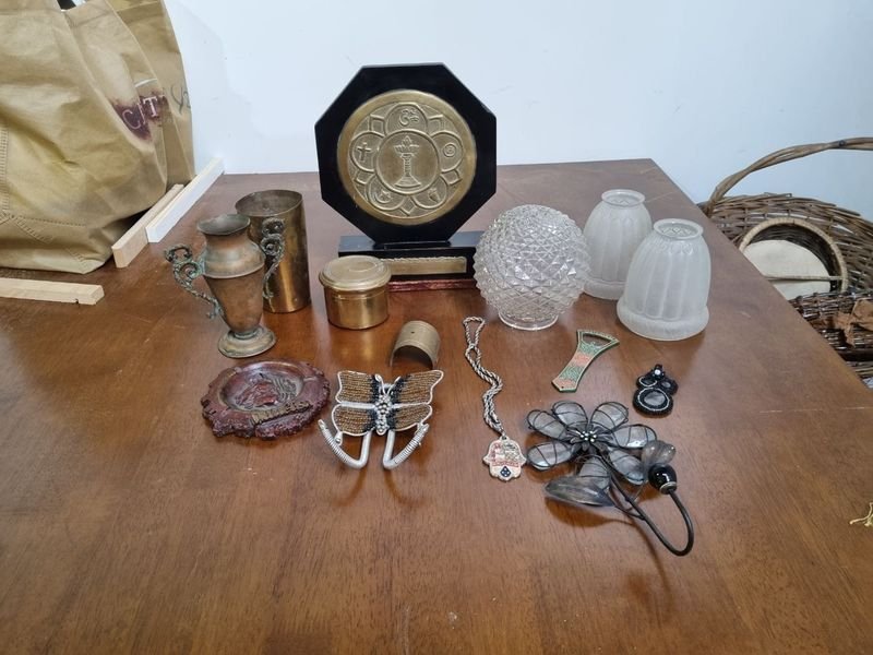 Lote siguiente: Colección de Accesorios y Decoración para el Hogar