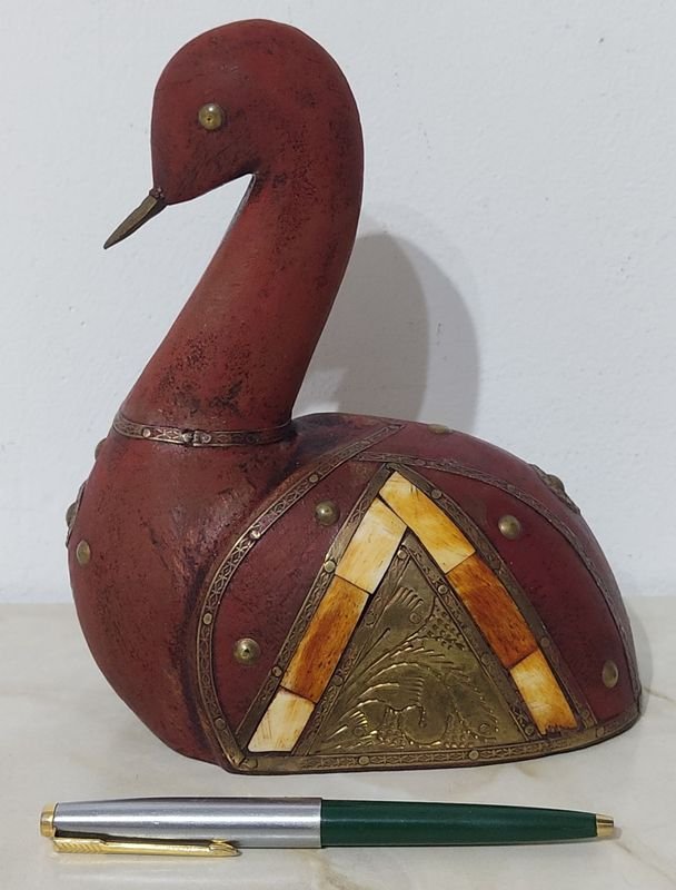 Lote anterior: Antiguo Pato de Madera Decorado con Bronce, Coleccionable