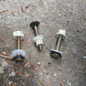 Lote de Tornillos para Cisterna de Baño - Metal y Plástico - imagen 5