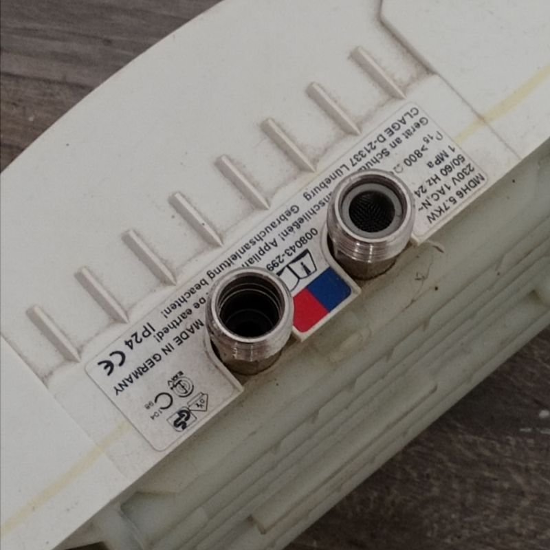 Calentador instantáneo marca CLAGE para venta - imagen 4