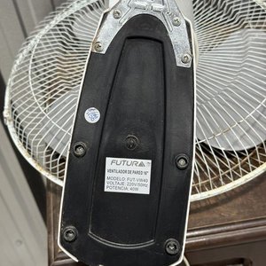 Par de Ventiladores de Pie Futura Blancos con Aspas Grises - imagen 7