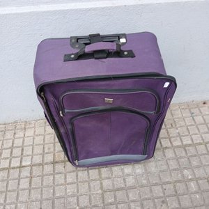 Valija de Tela Color Violeta con Ruedas - imagen 7
