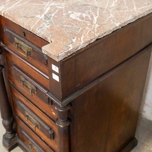 Cajonero Colonial de Nogal con Tapa de Mármol - imagen 2