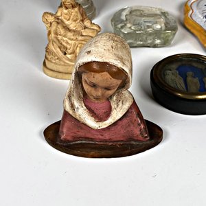 Diez Adornos Religiosos: Figuras, Cruces y Relicarios - imagen 5