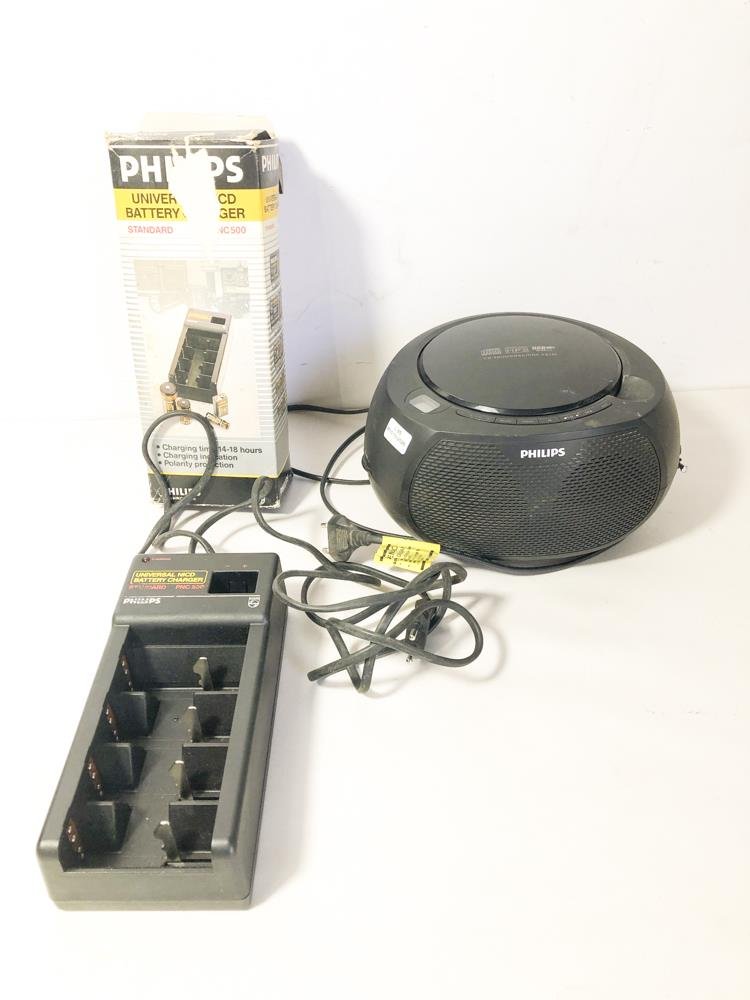 Radio Philips con CD y Cargador de Baterías Universal Philips