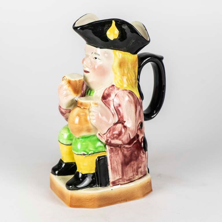 Jarra vino de loza ingresa personaje inglés - Medidas: alto 23cm - imagen 2