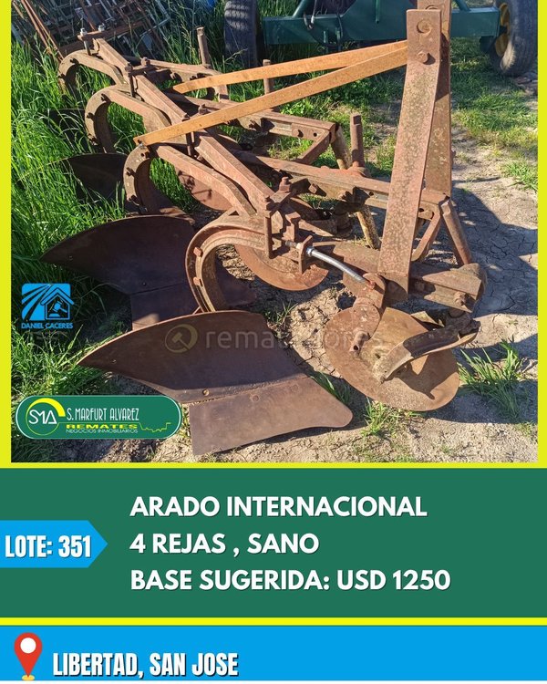 Arado de 4 Rejas Sano para Tractor