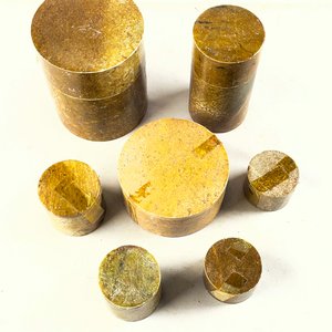 Set de 7 Potes Decorativos Circulares de Piedra con Tapa - imagen 2