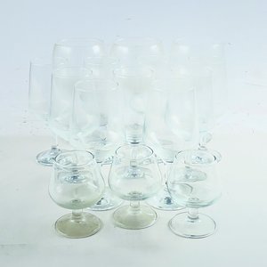Lote de Quince Copas de Cristal Hialino Variadas - imagen 1