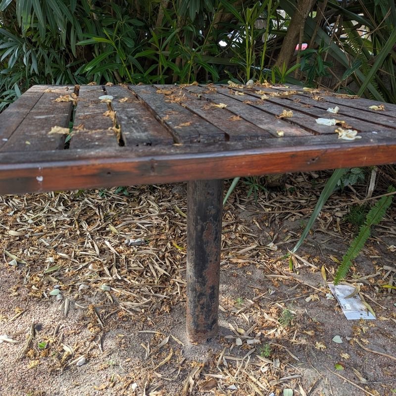 Mesa y banco de madera para exterior - imagen 11